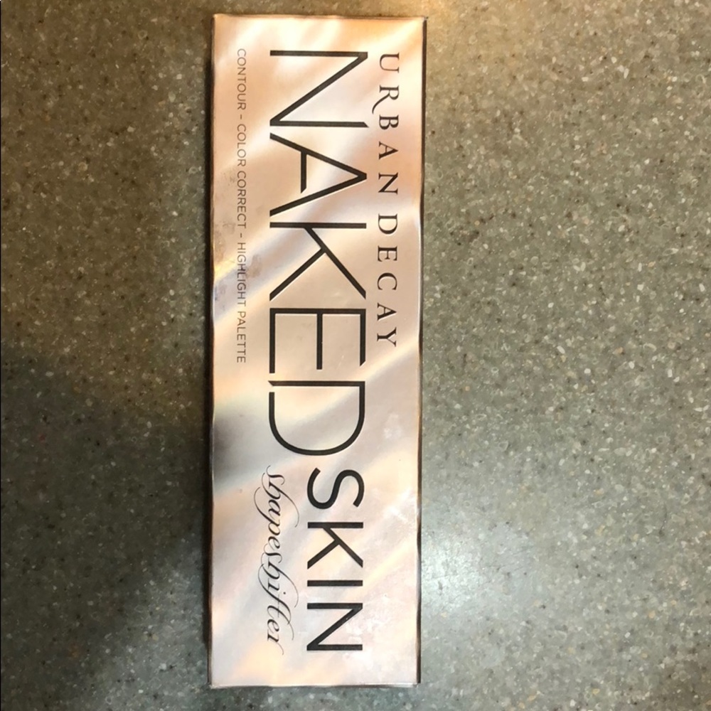 Urban Decay Naked Skin Shapeshifter- med/dark